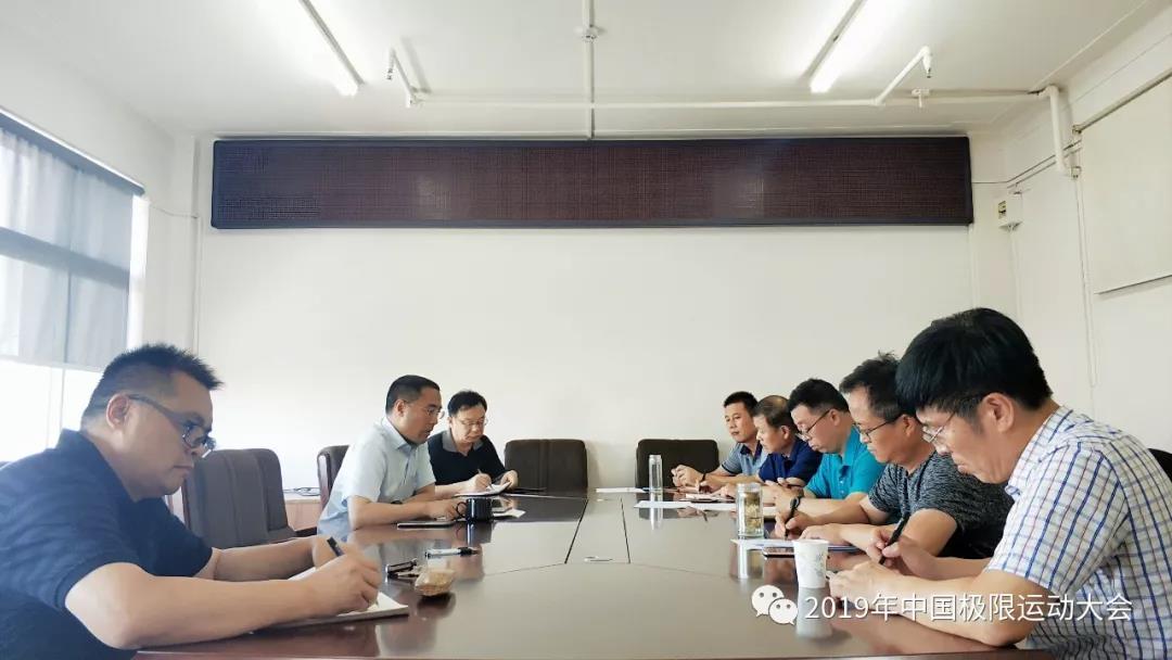 02学生在候考室等待.jpg
