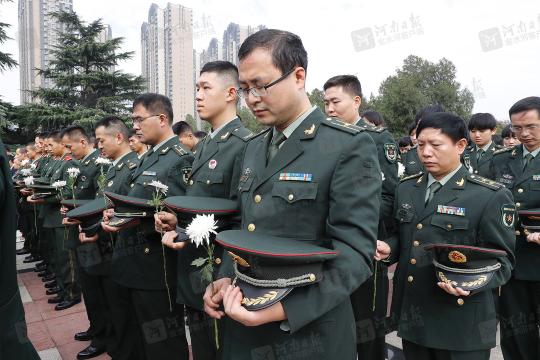 烈士纪念日省会各界代表举行公祭活动 谢伏瞻陈润儿出席