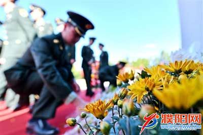 PHOTc3H381233UWKUcaCZiki180.jpg