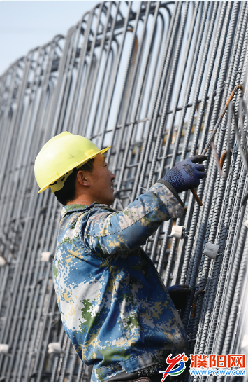 郑济高铁濮阳东站建设正酣