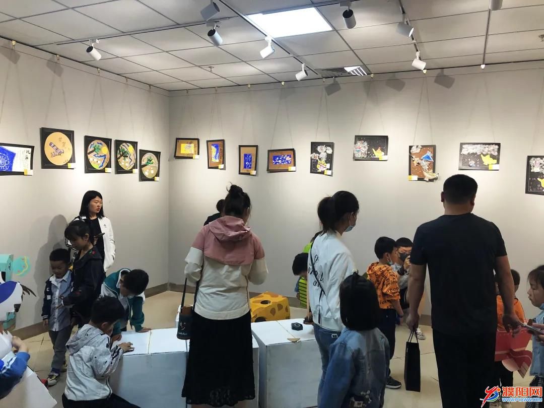 bat365在线官网登录入口_我和妈妈有个约绘少儿美术展开展啦！(图5)