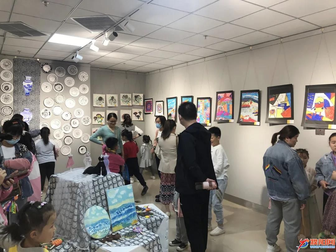 bat365在线官网登录入口_我和妈妈有个约绘少儿美术展开展啦！(图6)