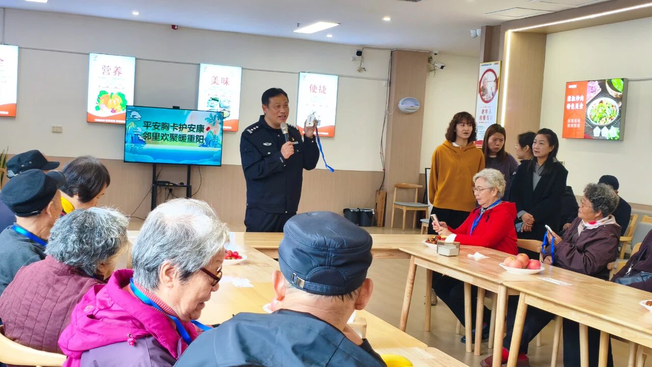 4cdfbce55492a64eaa39bccbda0eb471.jpg 2.jpg