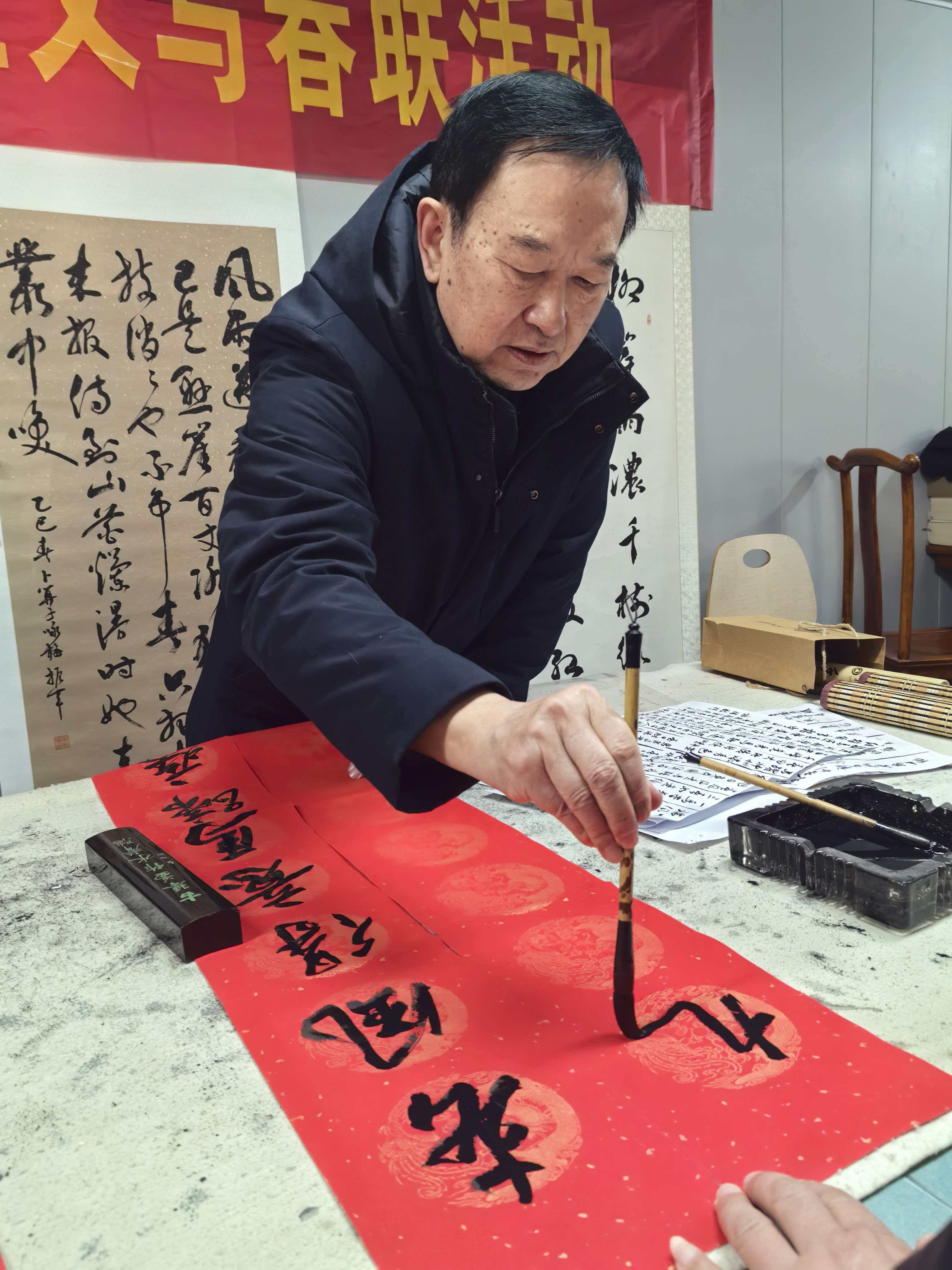 97cee7996773d0f50bbcb0e0c856a252.jpg 35d914f10d6626cc541758c157fa7e00.jpg